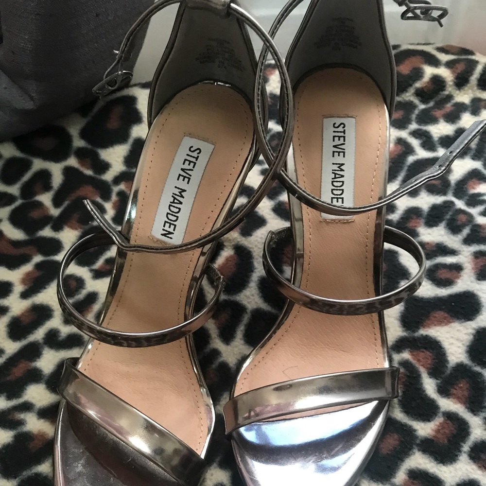 Steve Madden Silver Heels👠